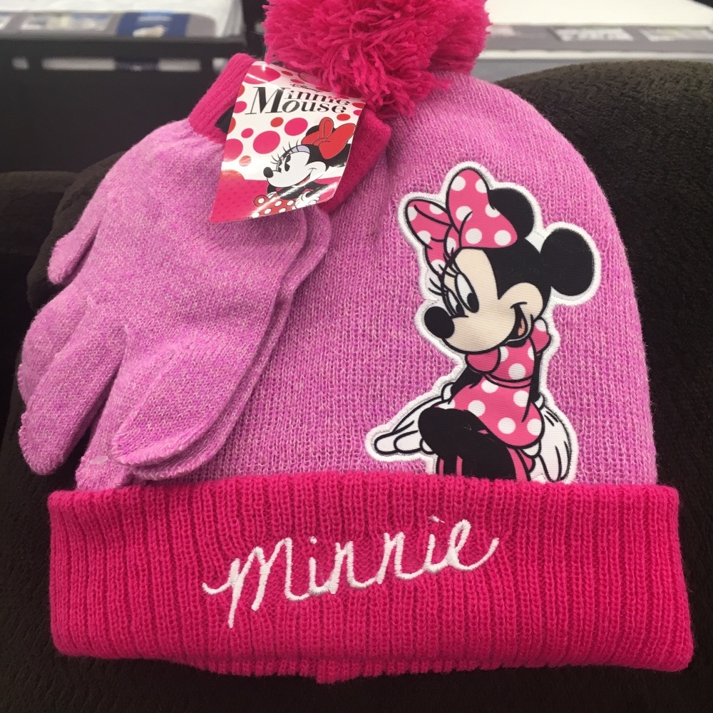 - Minnie Hat & gloves
